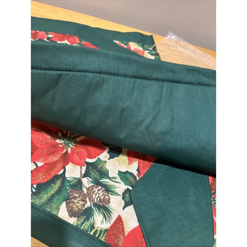 Vtg Poinsettia Table Runner Placemat‎ Napkin Set  Of 4 Quilted Green Red